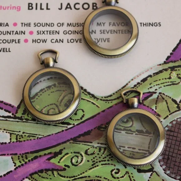 Pocket Watch Case 1.5" Steampunk Retro, Gold Tone or Brass Beveled Glass Front - Picture 8 of 10